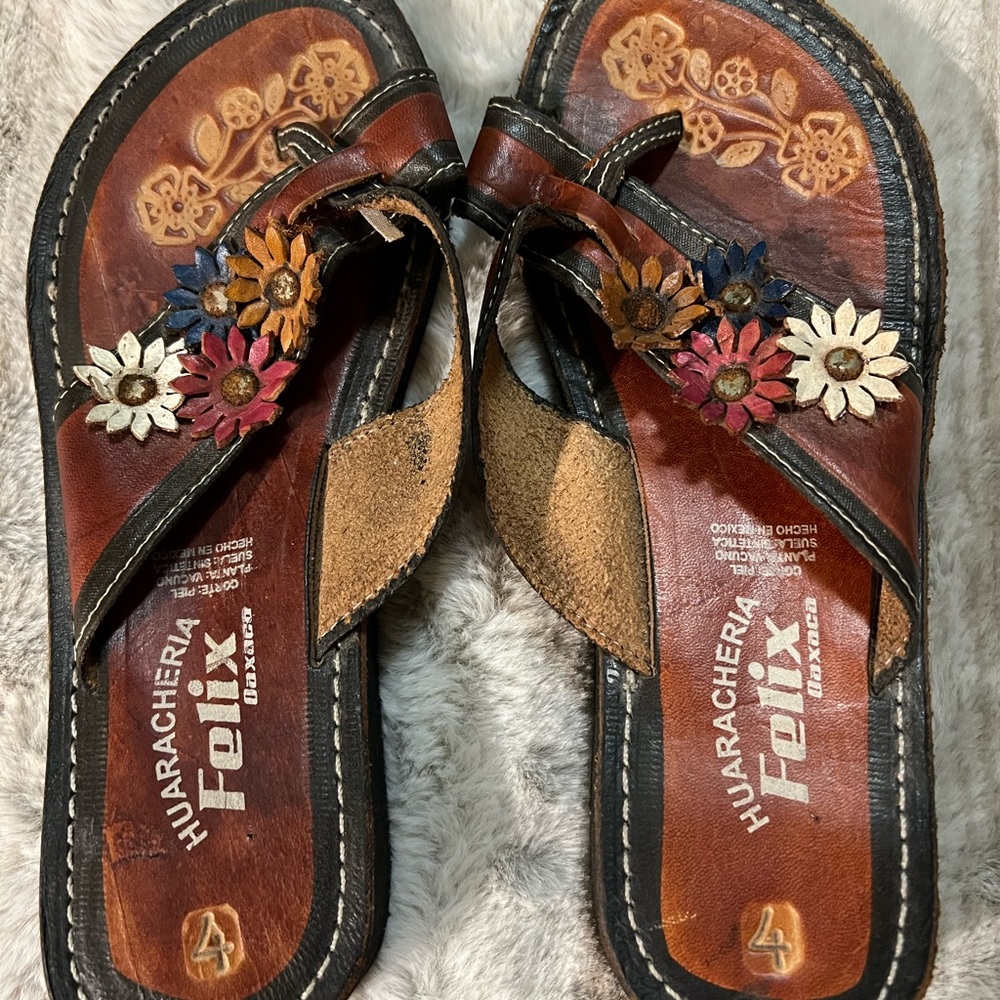 Felix sandals